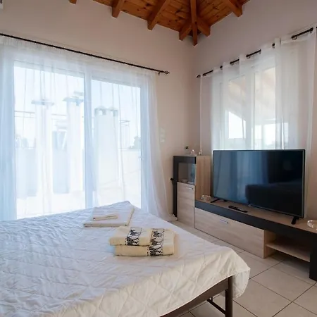 Skyview Loft Каламата